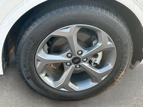 Certified 2024 Ford Escape ST-Line w/ Tech Pack #1 FWD image 31