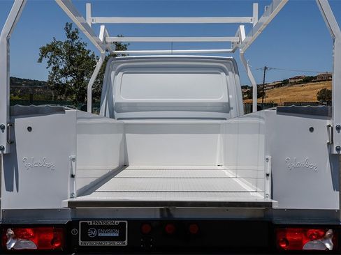 Used 2024 Mercedes-Benz Sprinter 4500 image 24