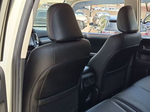 Used 2023 Toyota 4Runner TRD Off-Road Premium w/ Moonroof Package AWD/4WD image 18