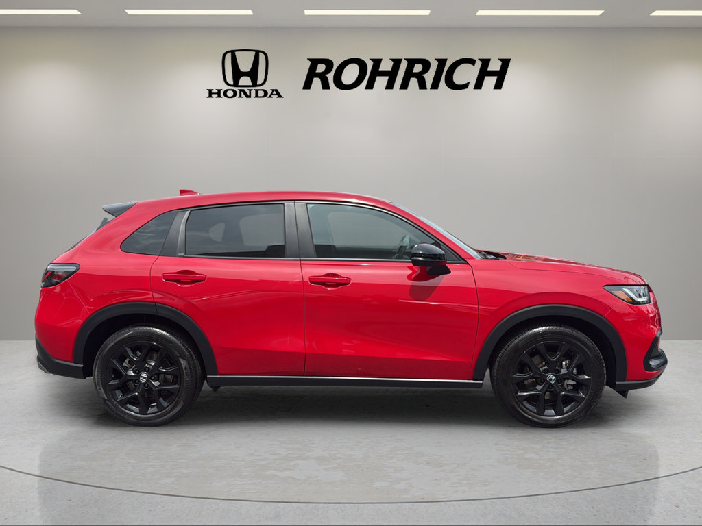 Certified 2025 Honda HR-V Sport image 4