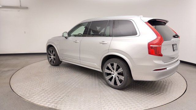 Certified 2025 Volvo XC90 T8 Plus w/ Protection Package Premier AWD/4WD image 4