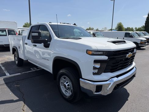 New 2024 Chevrolet Silverado 2500 W/T w/ WT Convenience Package AWD/4WD image 2