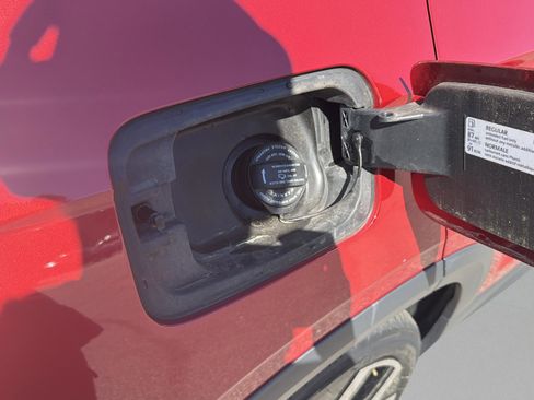 Used 2023 Volkswagen Taos SEL image 24