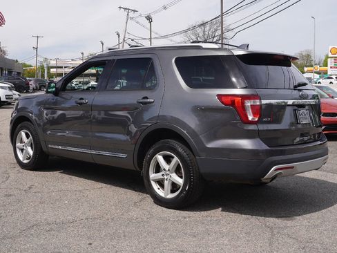 Used 2016 Ford Explorer XLT AWD/4WD image 6