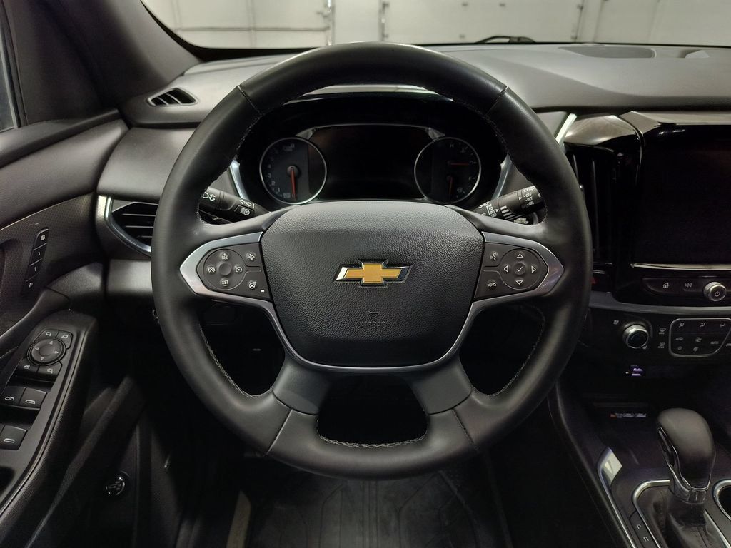 Used 2023 Chevrolet Traverse Premier AWD/4WD image 28