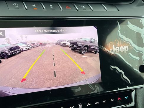 New 2026 Jeep Grand Cherokee Altitude image 20