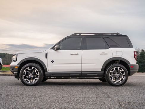 Used 2024 Ford Bronco Sport Outer Banks w/ Tech Package image 4