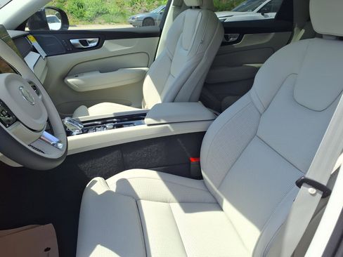 New 2026 Volvo XC60 T8 Ultra w/ Protection Package Premier AWD/4WD image 4
