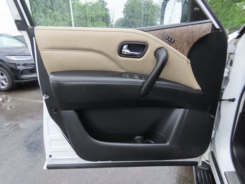 Used 2021 INFINITI QX80 Premium Select w/ All-Season Package AWD/4WD image 16