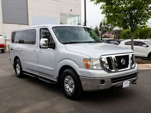 Used 2016 Nissan NV 3500 SL image 9