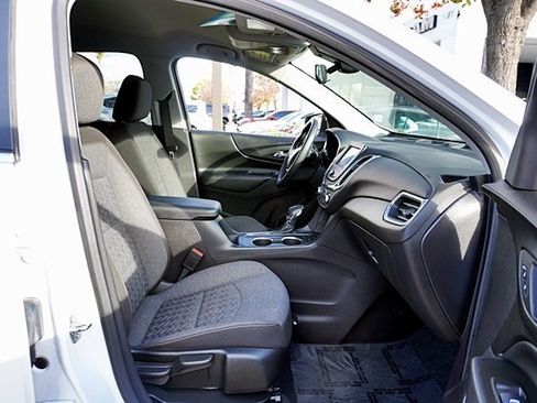 Used 2024 Chevrolet Equinox LT image 12