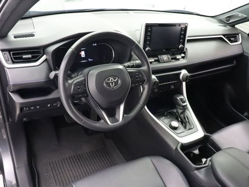 Used 2021 Toyota RAV4 XSE w/ XSE Grade Weather Package AWD/4WD image 15