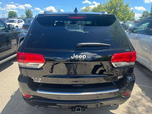 Used 2019 Jeep Grand Cherokee Overland AWD/4WD image 3