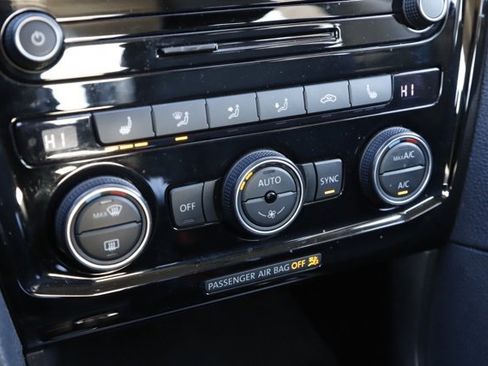 Used 2020 Volkswagen Passat 2.0T SEL image 27