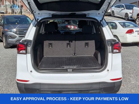 Used 2022 Chevrolet Equinox LS w/ LS Convenience Package FWD image 3