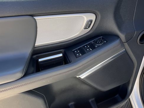 Certified 2025 Ford Expedition Max Active AWD/4WD image 9