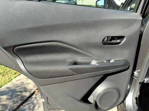 New 2025 Nissan Kicks Play S image 8