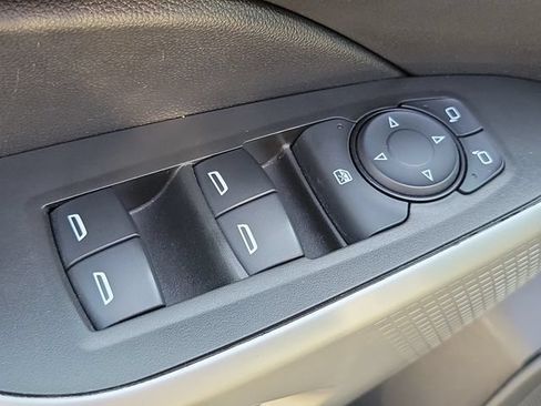 Certified 2024 Chevrolet Trax RS FWD image 15