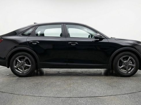 Used 2025 Kia K4 FWD image 11