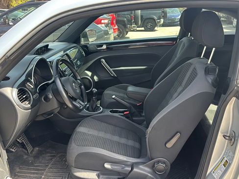 Used 2014 Volkswagen Beetle R-Line FWD image 14