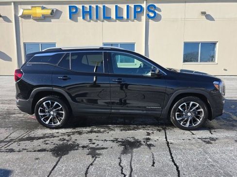 Certified 2023 GMC Terrain SLT w/ Infotainment Package II image 4