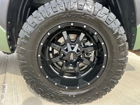 Used 2022 Toyota Tundra SR5 w/ SR5 Premium Package image 10