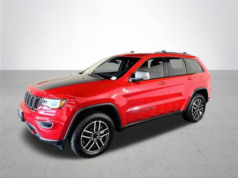 Used 2020 Jeep Grand Cherokee Trailhawk w/ Premium Lighting Group AWD/4WD image 2