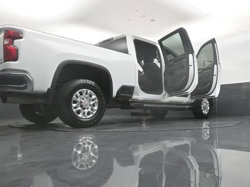 Used 2024 Chevrolet Silverado 2500 LT AWD/4WD image 57