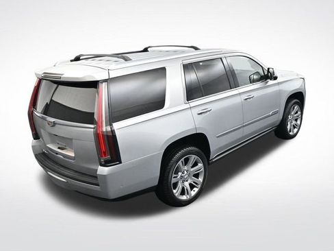 Used 2019 Cadillac Escalade Premium Luxury image 25