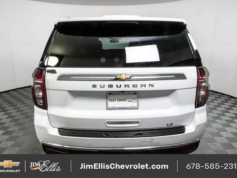 Used 2024 Chevrolet Suburban LT image 30