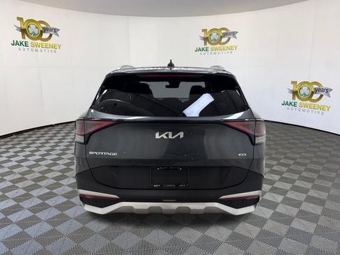 Certified 2025 Kia Sportage EX AWD/4WD image 9