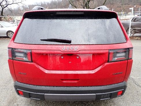 New 2026 Jeep Cherokee Laredo image 4