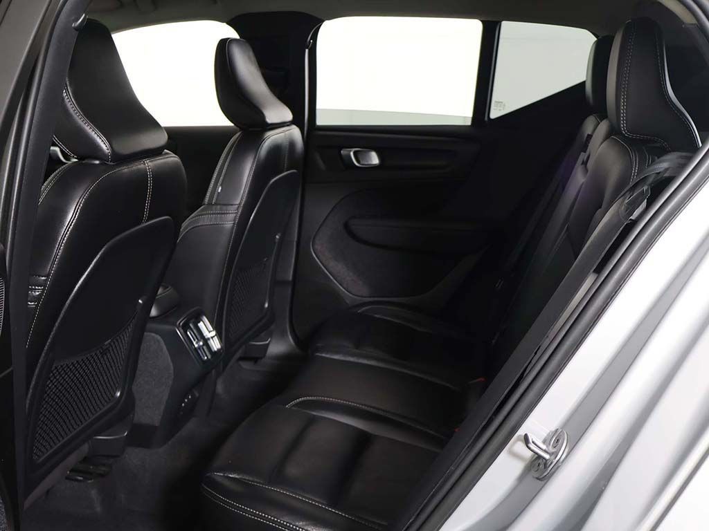 Used 2023 Volvo XC40 B5 Plus w/ Climate Package AWD/4WD image 30