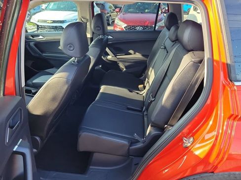 Used 2019 Volkswagen Tiguan SE w/ Panoramic Sunroof Package FWD image 10