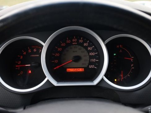 Used 2010 Toyota Tacoma PreRunner image 16
