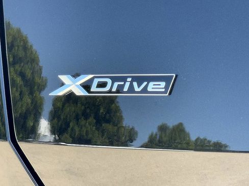 Used 2025 BMW X3 xDrive30i w/ Convenience Package image 13