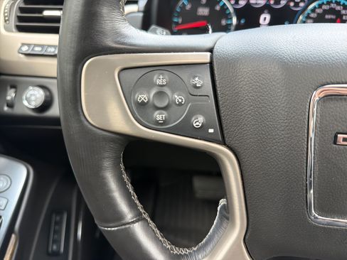Used 2018 GMC Yukon Denali w/ Denali Ultimate Package AWD/4WD image 18