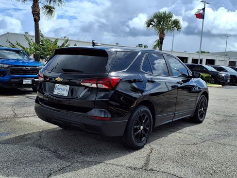 Used 2023 Chevrolet Equinox LS w/ LPO, Cargo Package FWD image 2