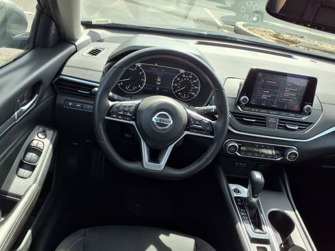 Used 2019 Nissan Altima 2.5 SV AWD/4WD image 4