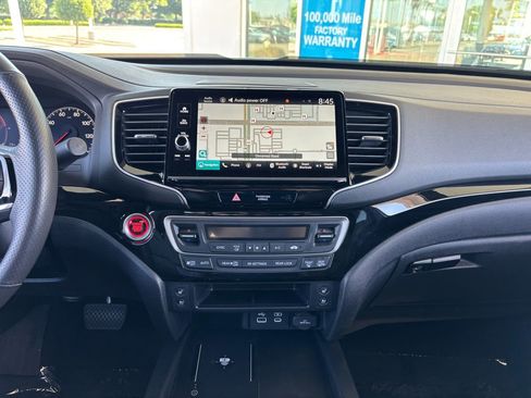 Used 2025 Honda Ridgeline Black Edition image 13