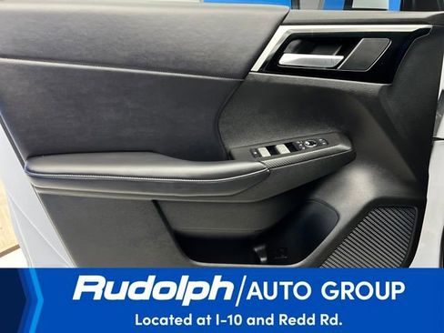 Used 2023 Mitsubishi Outlander SE image 10