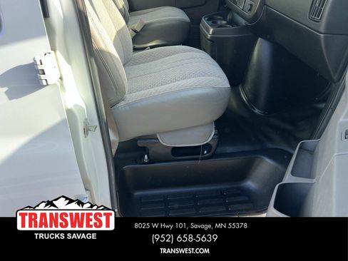 Used 2018 Chevrolet Express 3500 Extended w/ Driver Convenience Package image 3