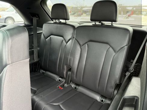 Used 2018 Audi Q7 3.0T Prestige w/ Prestige Package image 22