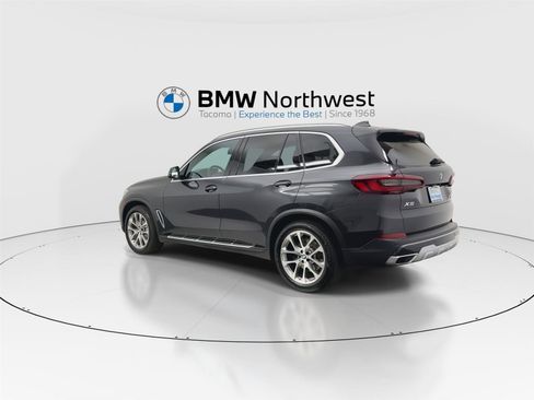 Used 2022 BMW X5 xDrive40i w/ Premium Package image 12