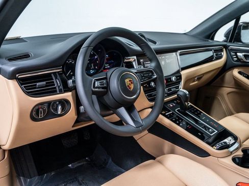 New 2026 Porsche Macan image 13