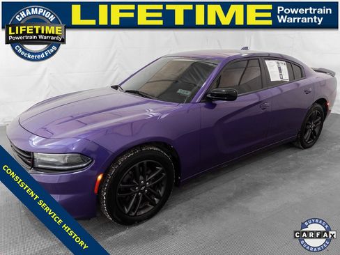 Used 2019 Dodge Charger SXT w/ Blacktop Package image 1