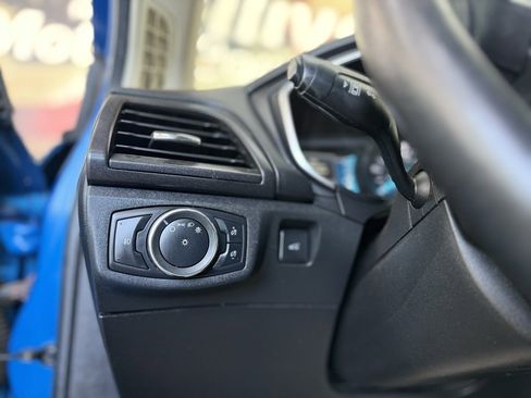 Used 2020 Ford Fusion Titanium image 32