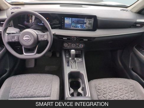 Used 2025 Nissan Kicks SV FWD image 13