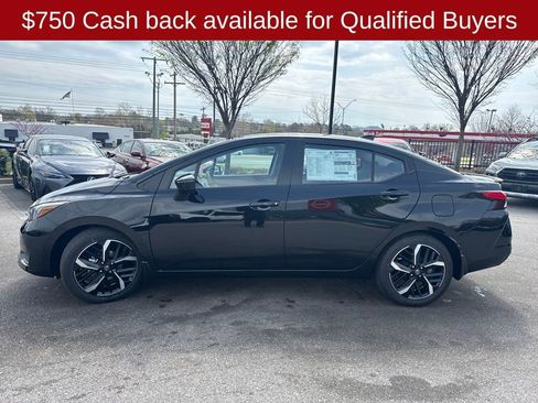 New 2025 Nissan Versa SR w/ Trunk Package image 4