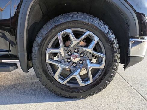 Used 2023 GMC Sierra 1500 SLT w/ SLT Premium Package AWD/4WD image 10